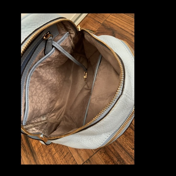 Michael Kors backpack - Picture 2 of 4